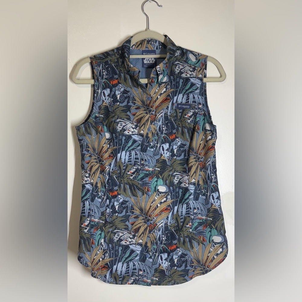 Columbia Women's Star Wars Tropical Print
Sleeveless Blouse - Picture 4 of 9